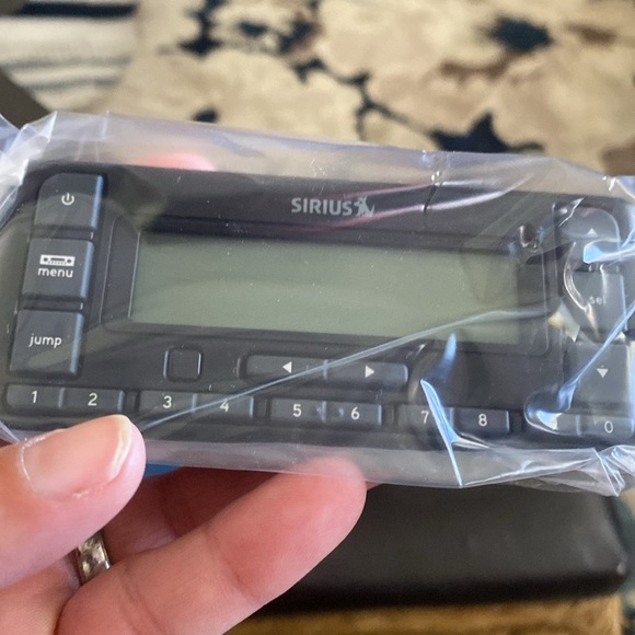 Sirius radio - Picture 8 of 10